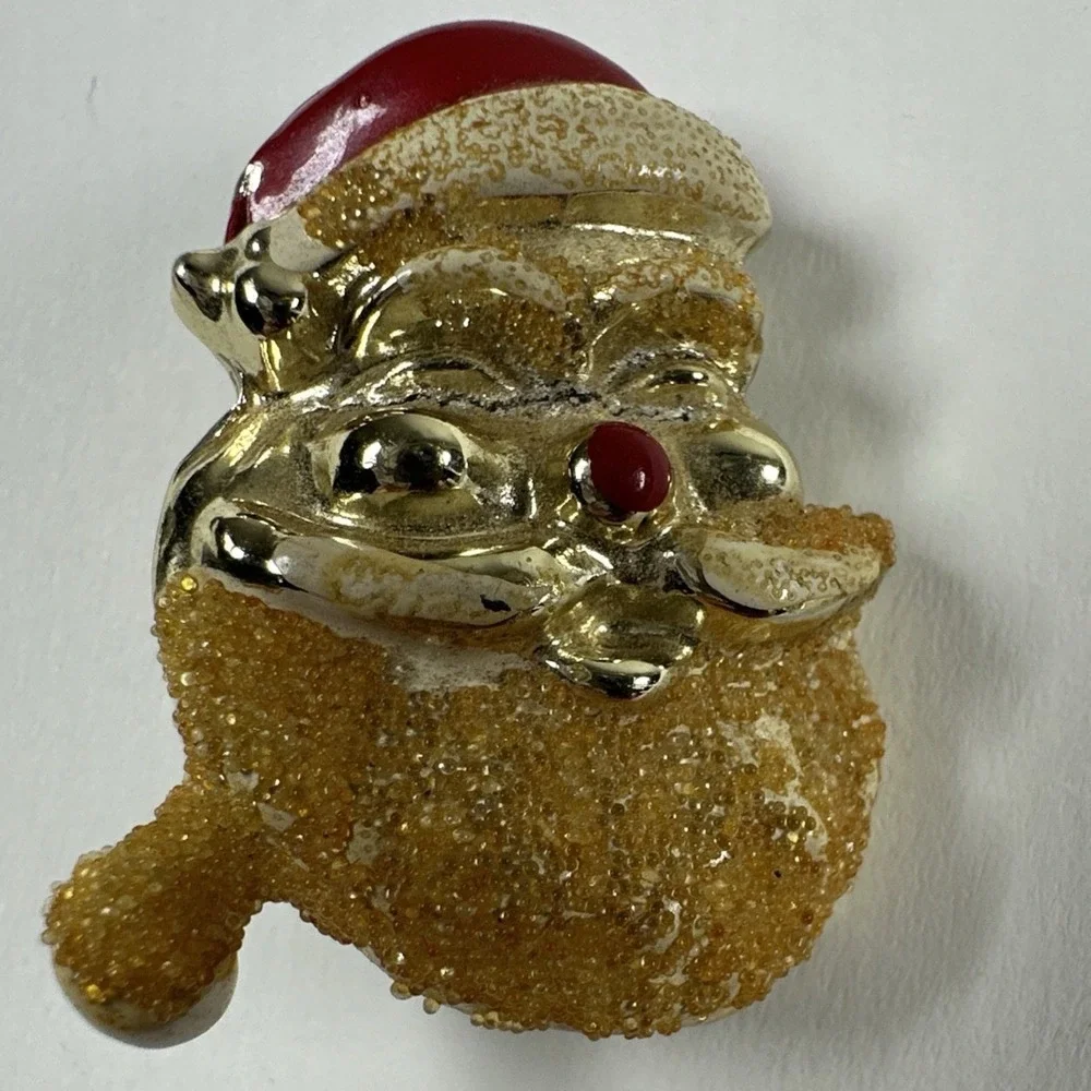Vintage Rare Gold‎ Tone Santa Claus Face Brooch Pin Red Hat Christmas Jewelry